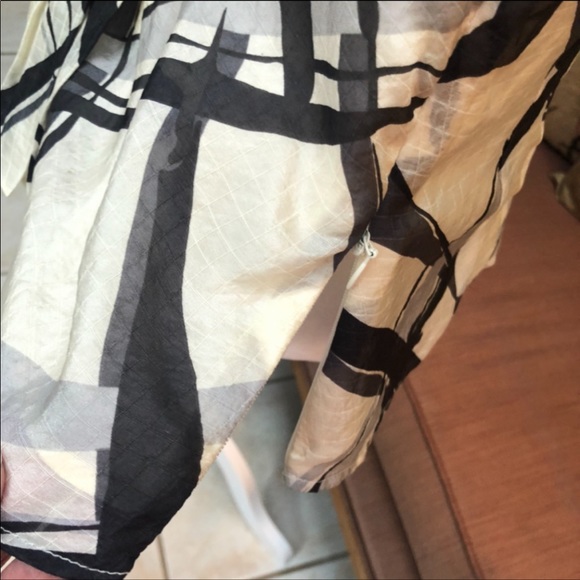 Nanette Lepore Sleeveless Size 10 Silk Blouse - Picture 6 of 11